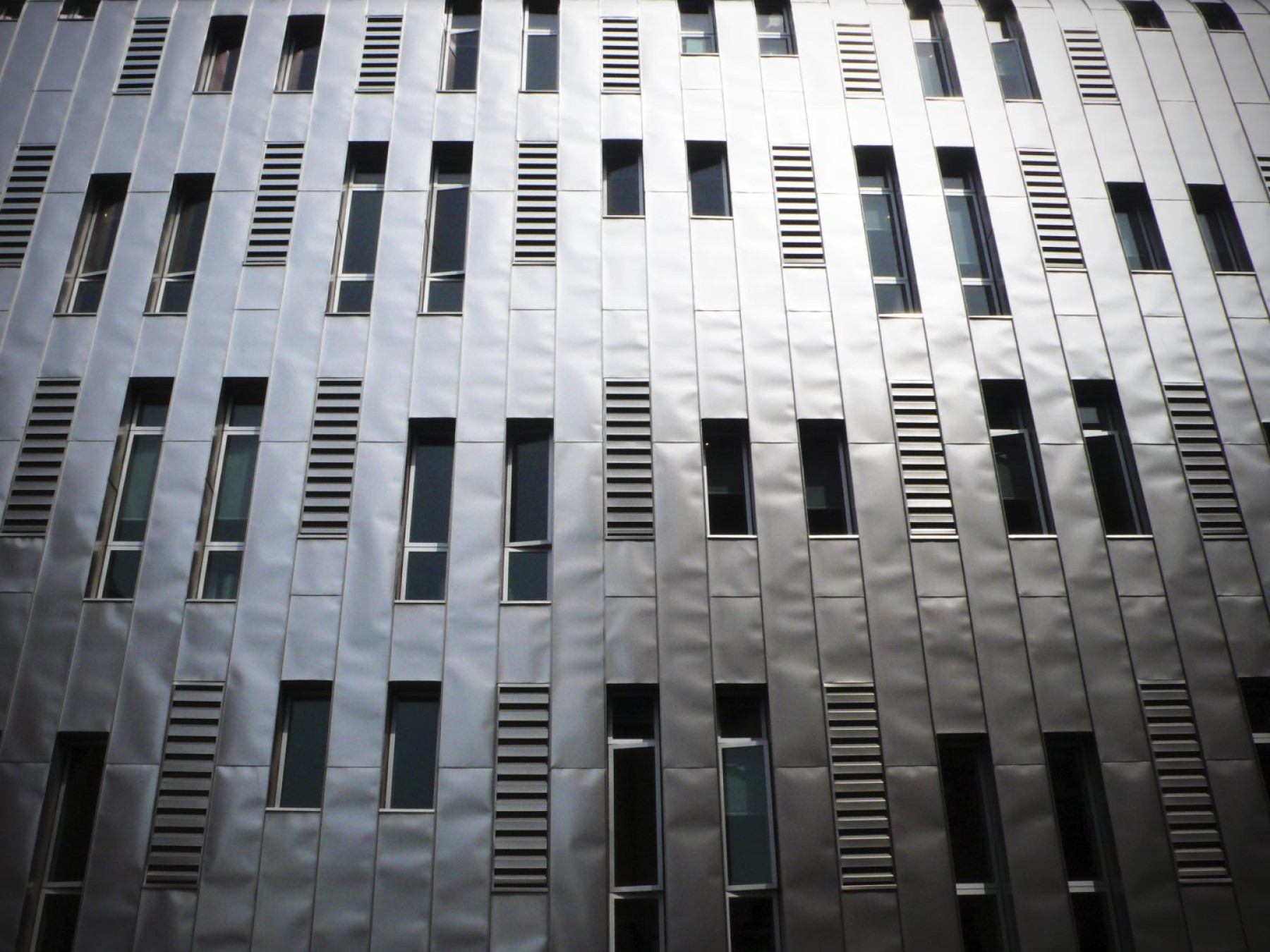 Midland Lead diversifies into metal cladding