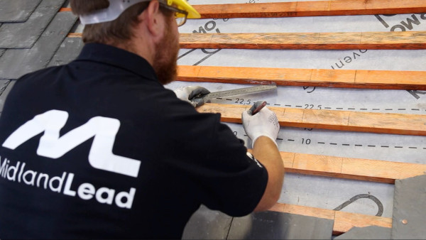 WATCH NOW: How To Fit Flexible Lead Slate