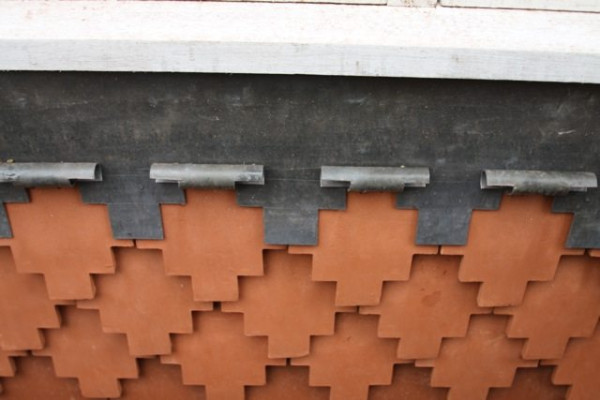 Sarah Beeny praises Midland Lead’s machine cast lead, after using it on her latest London project